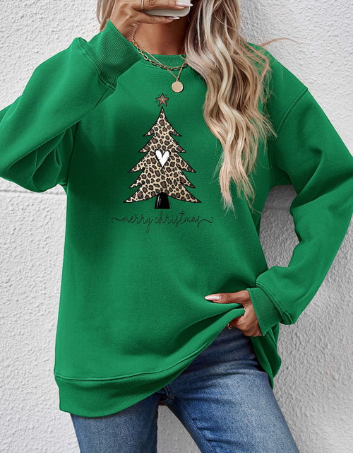 Load image into Gallery viewer, Christmas Tree Graphic Long Sleeve Sweatshirt

