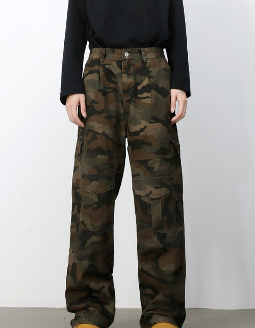 Load image into Gallery viewer, Men's Camouflage Loose Fit Jeans
