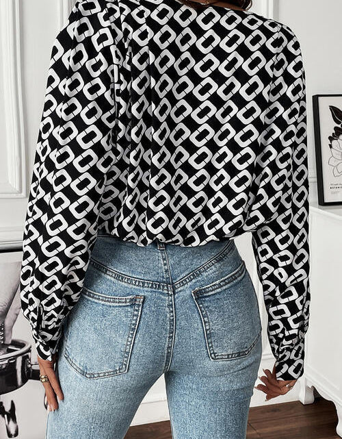 Load image into Gallery viewer, Geometric V-Neck Long Sleeve Blouse
