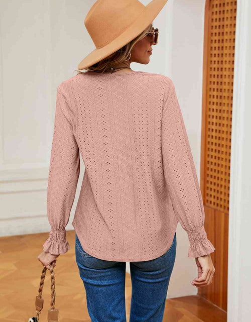 Load image into Gallery viewer, Contrast Flounce Sleeve Blouse

