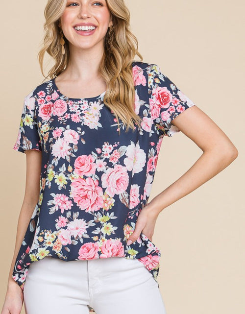 Load image into Gallery viewer, BOMBOM Floral Round Neck Short Sleeve T-Shirt
