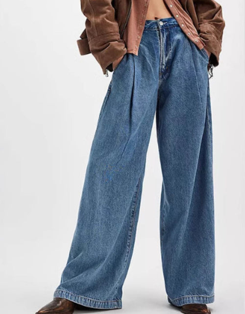 Load image into Gallery viewer, Wide Leg Jeans with Pockets
