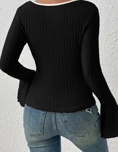 Load image into Gallery viewer, Scoop Neck Long Sleeve T-Shirt

