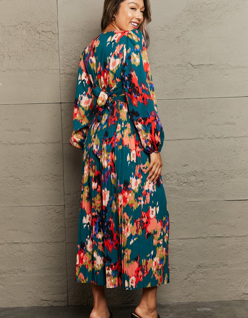 Load image into Gallery viewer, Perfee Printed Deep V Slit Pleated Dress
