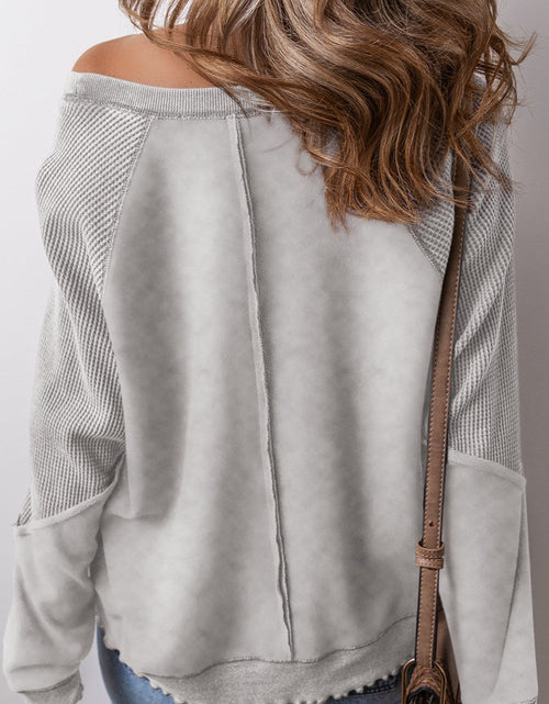 Load image into Gallery viewer, Exposed Seam Long Sleeve Sweatshirt
