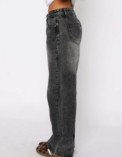 Load image into Gallery viewer, Wide Leg Jeans with Pockets
