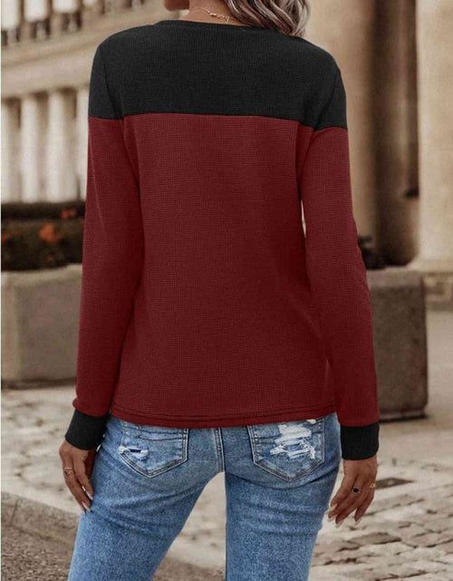 Load image into Gallery viewer, Contrast Buttoned Round Neck Long Sleeve T-Shirt
