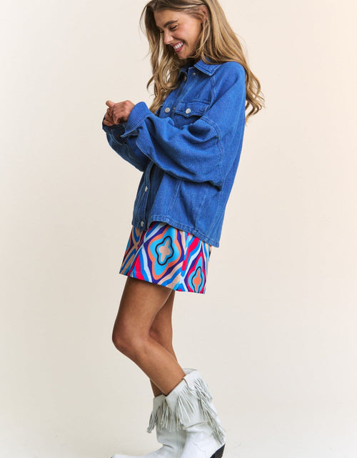 Load image into Gallery viewer, J.NNA Snap Down Long Sleeve Denim Shacket
