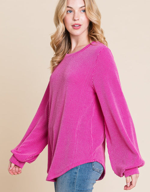 Load image into Gallery viewer, BOMBOM Long Sleeve Curved Hem Ribbed T-Shirt
