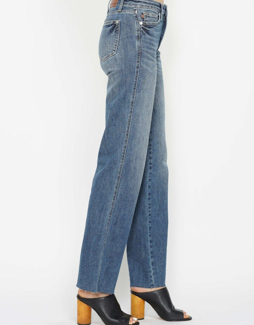 Load image into Gallery viewer, Judy Blue Full Size Tummy Control Straight Jeans
