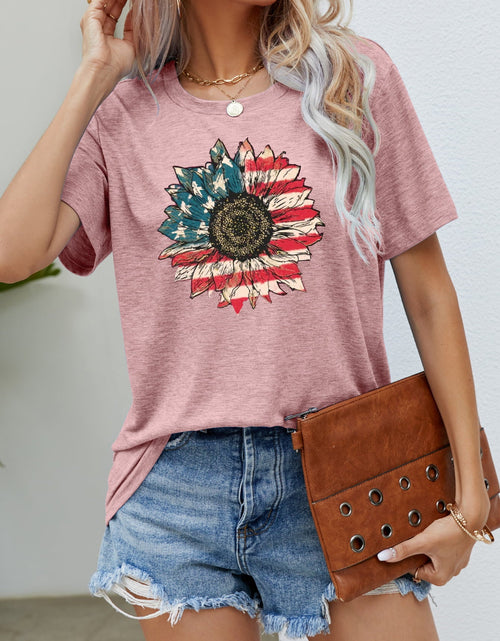 Load image into Gallery viewer, US Flag Flower Graphic Tee
