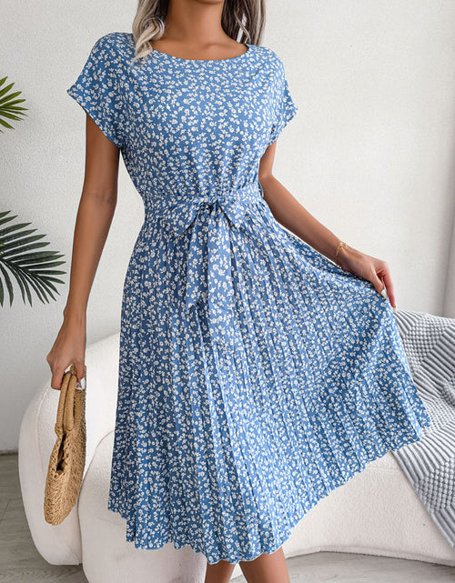 Load image into Gallery viewer, Ditsy Floral Pleated Belted Dress
