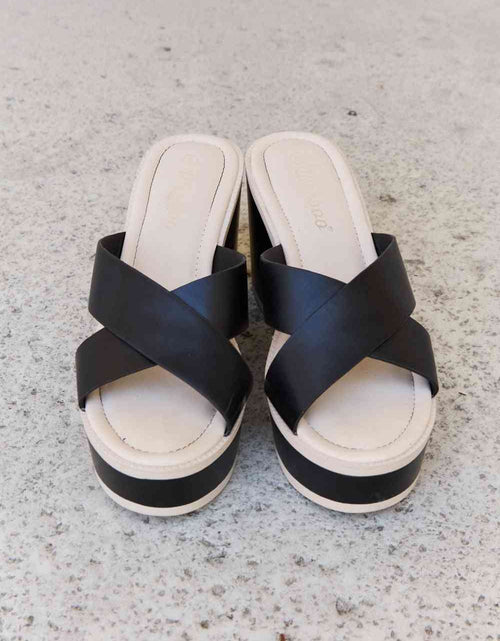 Load image into Gallery viewer, Weeboo Cherish The Moments Contrast Platform Sandals in Black
