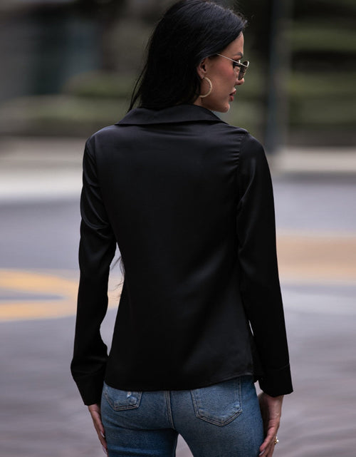 Load image into Gallery viewer, Shiny Twist Front Collared Blouse
