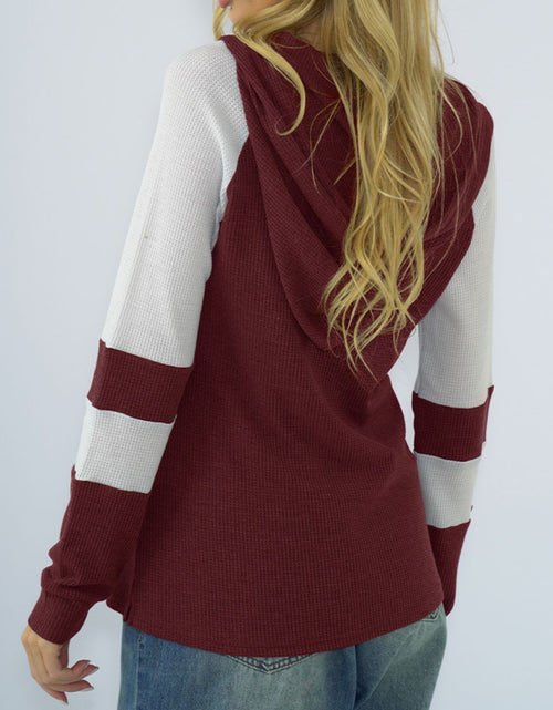 Load image into Gallery viewer, Shiny Waffle-Knit Raglan Sleeve Zipper Front Hoody
