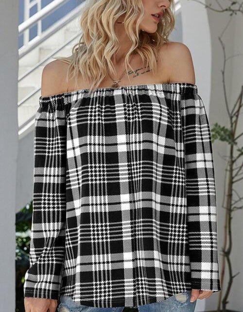 Load image into Gallery viewer, Off-Shoulder Striped Long Sleeve T-Shirt
