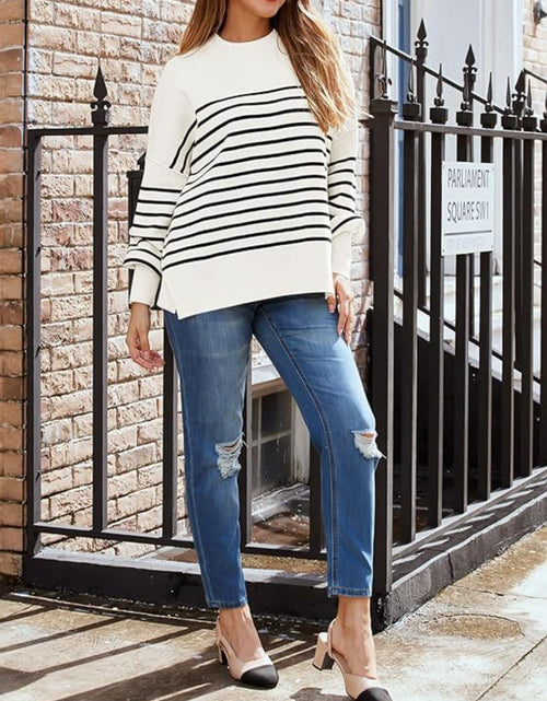 Load image into Gallery viewer, Striped Round Neck Long Sleeve Sweatshirt
