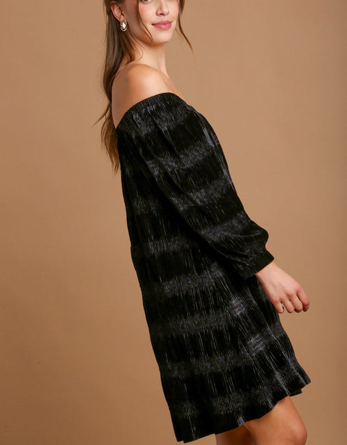 Load image into Gallery viewer, Umgee Off-Shoulder Balloon Sleeve Velvet Mini Dress

