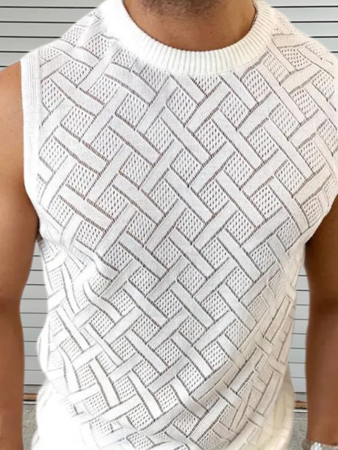 Men's Round Neck Sleeveless Eyelet Knit Top