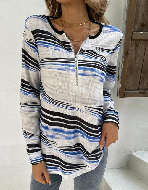 Load image into Gallery viewer, Printed Half Zip Long Sleeve T-Shirt
