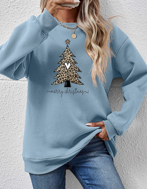 Load image into Gallery viewer, Christmas Tree Graphic Long Sleeve Sweatshirt

