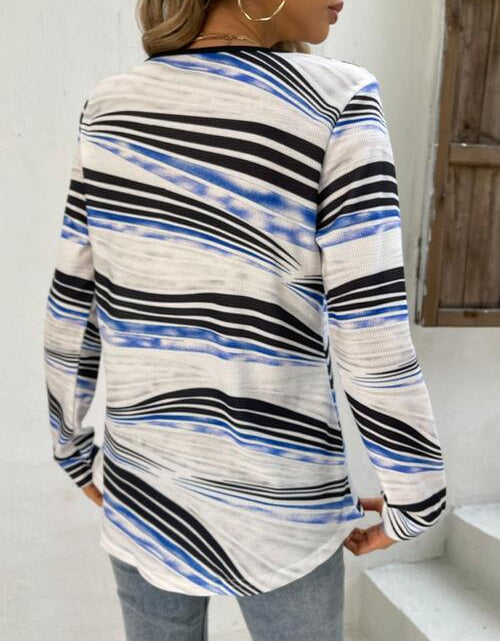 Load image into Gallery viewer, Printed Half Zip Long Sleeve T-Shirt
