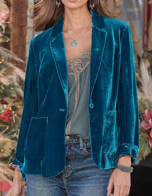 Load image into Gallery viewer, Pocketed Button Up Lapel Collar Blazer
