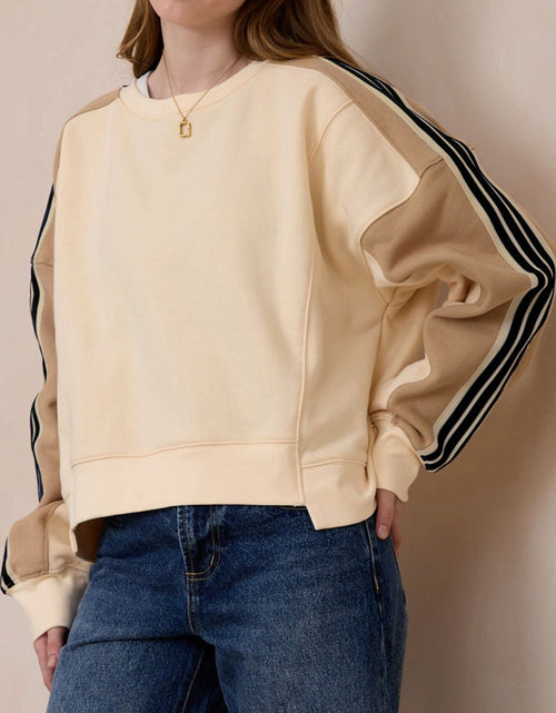 Load image into Gallery viewer, Contrast Round Neck Long Sleeve Sweatshirt
