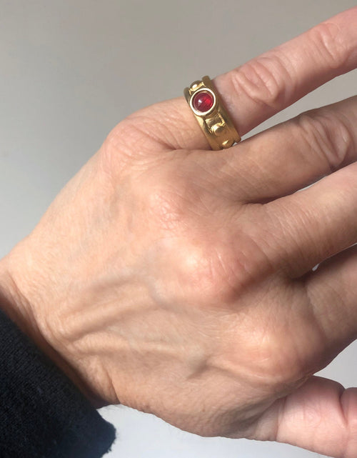 Load image into Gallery viewer, Vintage Ring 1970s Sapphire Cabocon Glass Ring 18k Brushed Gold September Birthstone #R3095 by PVD Vintage Jewelry

