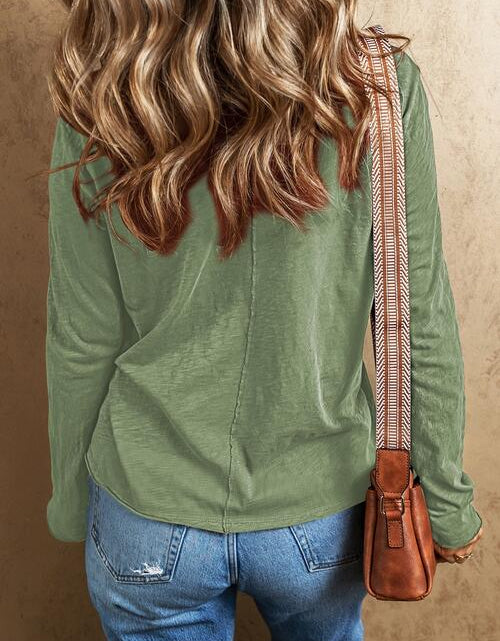Load image into Gallery viewer, Exposed Seam V-Neck Long Sleeve T-Shirt
