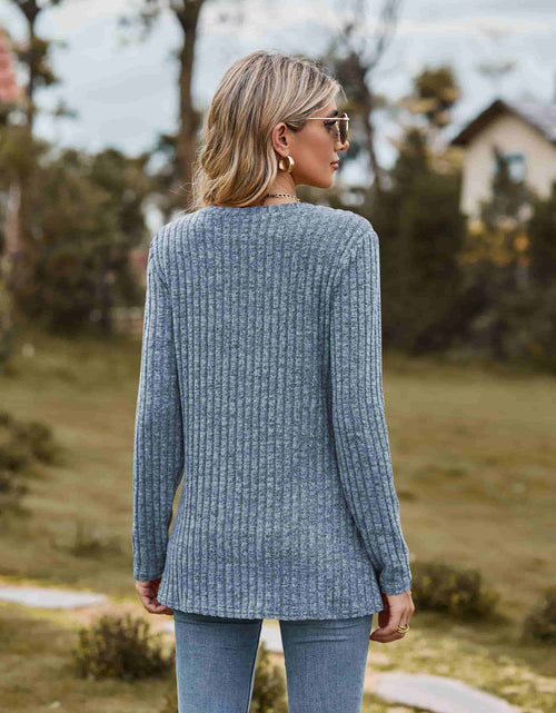 Load image into Gallery viewer, Ribbed Round Neck Long Sleeve Tee
