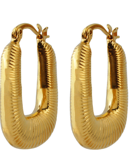 Load image into Gallery viewer, 14K Gold Oval Diamond Cut Bamboo Hoop Earring
