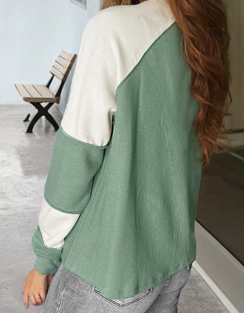 Load image into Gallery viewer, Color Block Round Neck Raglan Sleeve Top
