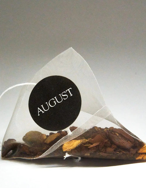 Load image into Gallery viewer, Dirty Chai - Spicy Black Tea With Coffee (15 Tea Bags)
