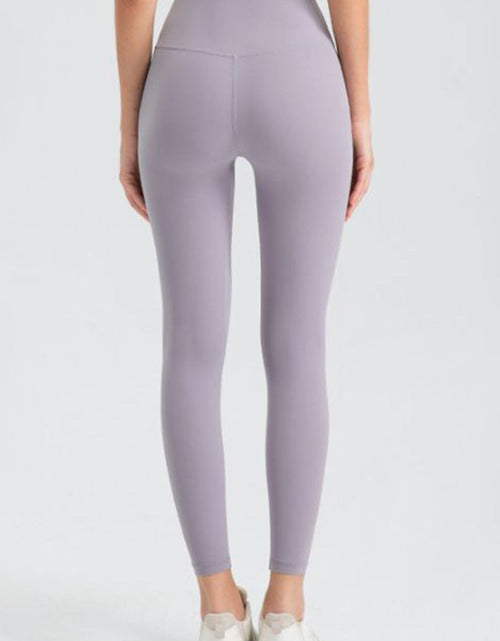 Load image into Gallery viewer, Wide Waistband Slim Fit Active Leggings
