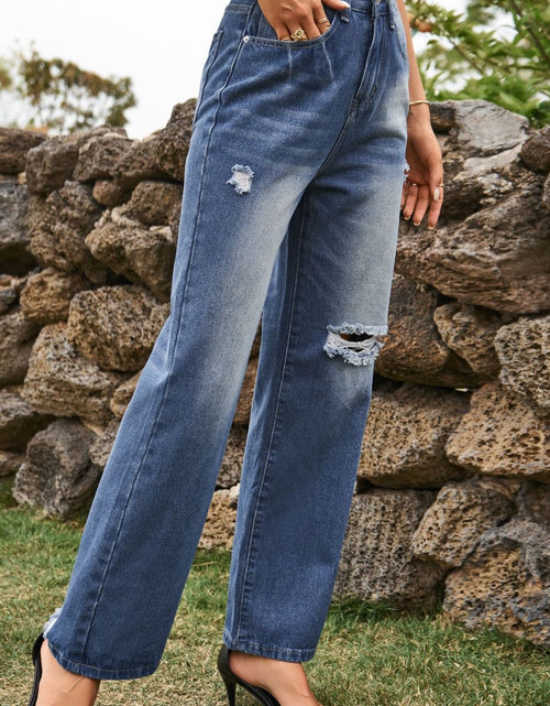 Load image into Gallery viewer, Distressed Buttoned Loose Fit Jeans
