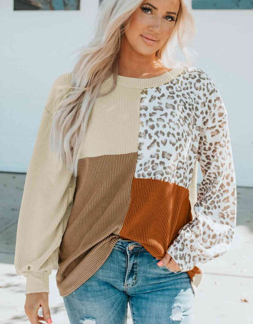 Load image into Gallery viewer, Color Block Leopard Round Neck Sweatshirt

