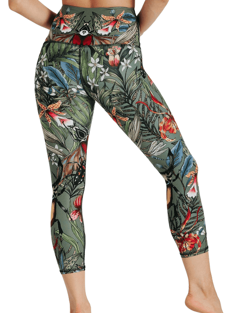 Load image into Gallery viewer, Green Thumb Printed Yoga Crops by Yoga Democracy
