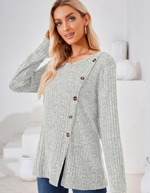 Load image into Gallery viewer, Ribbed Buttoned Round Neck Slit T-Shirt
