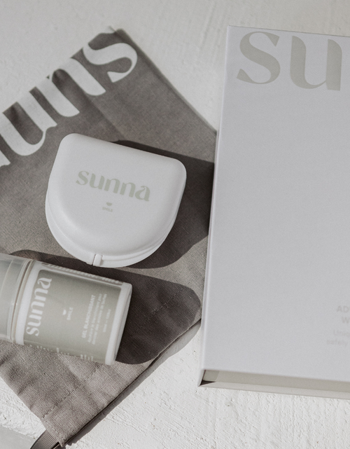 Load image into Gallery viewer, SunnaSmile Advanced Home Whitening Kit by Sunna
