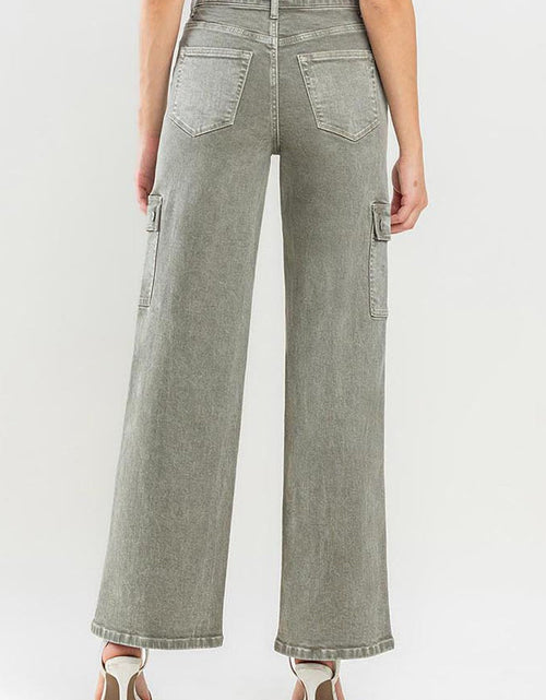 Load image into Gallery viewer, Vervet by Flying Monkey 90's Super High Rise Cargo Jeans
