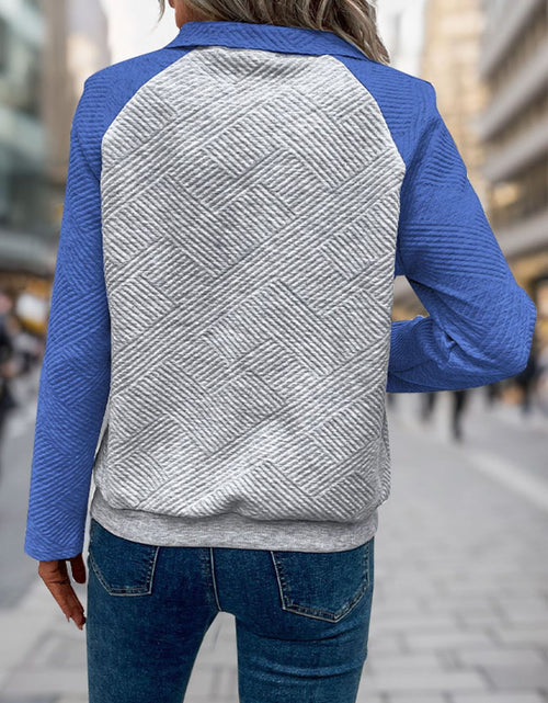 Load image into Gallery viewer, Perfee Contrast Textured Long Sleeve Sweatshirt
