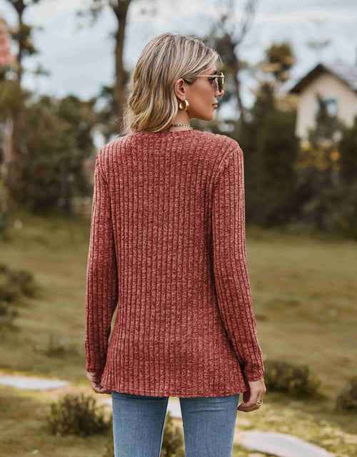 Load image into Gallery viewer, Ribbed Round Neck Long Sleeve Tee

