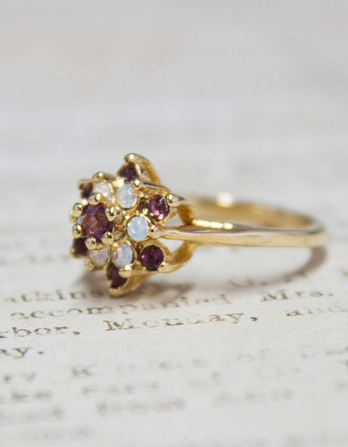 Load image into Gallery viewer, Vintage Rose and Amethyst Austrian Crystal Star Ring 18k Yellow Gold Electroplate Made in the USA by PVD Vintage Jewelry
