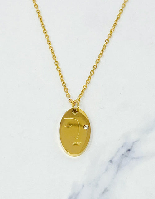 Load image into Gallery viewer, Oblong Face Necklace by Ellisonyoung.com
