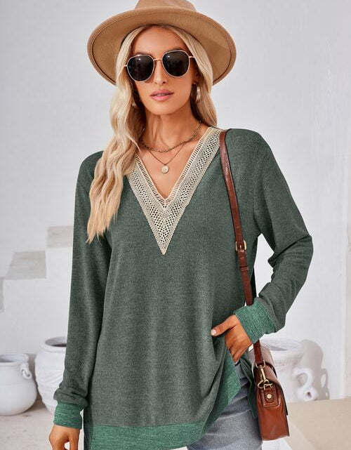 Load image into Gallery viewer, Crochet Contrast V-Neck Long Sleeve Slit T-Shirt
