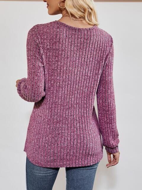 Load image into Gallery viewer, V-Neck Ribbed Long Sleeve Top
