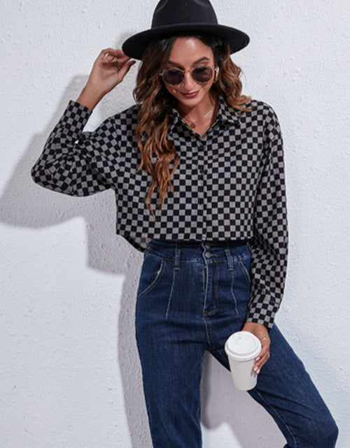 Load image into Gallery viewer, Button Down Printed Cropped Jacket
