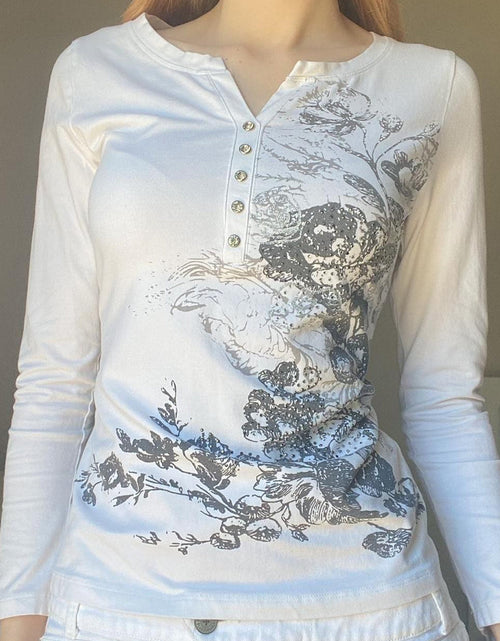 Load image into Gallery viewer, Printed Notched Long Sleeve T-Shirt
