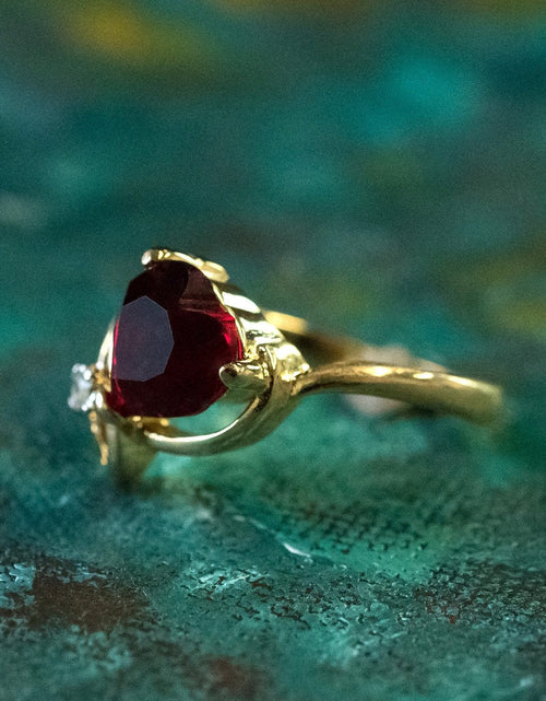 Load image into Gallery viewer, Vintage Jewelry Emerald Austrian Crystal Heart Ring 18k Yellow gold Electroplated Made in the USA by PVD Vintage Jewelry
